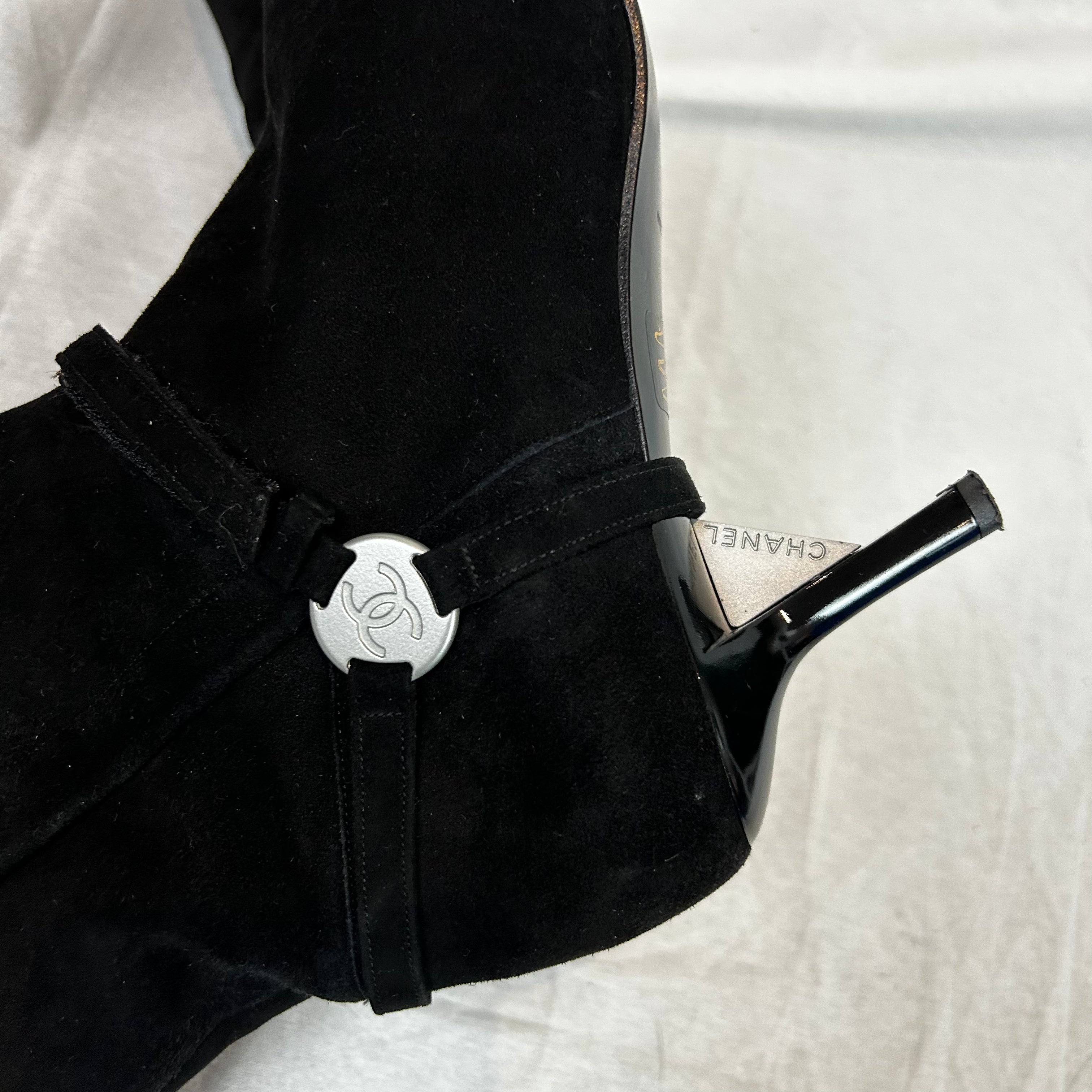 Chanel Black Suede Mid Heel Ankle Boots 38.5